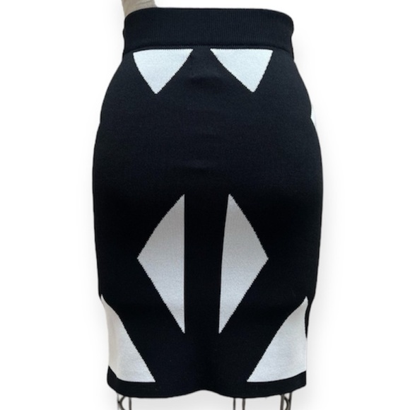 John & Jenn Stretch Knit Skirt Size S/P - Picture 5 of 9